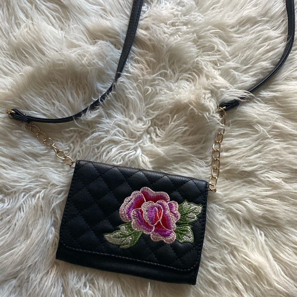 🌸 FLORAL CROSS BODY BAG 🌸